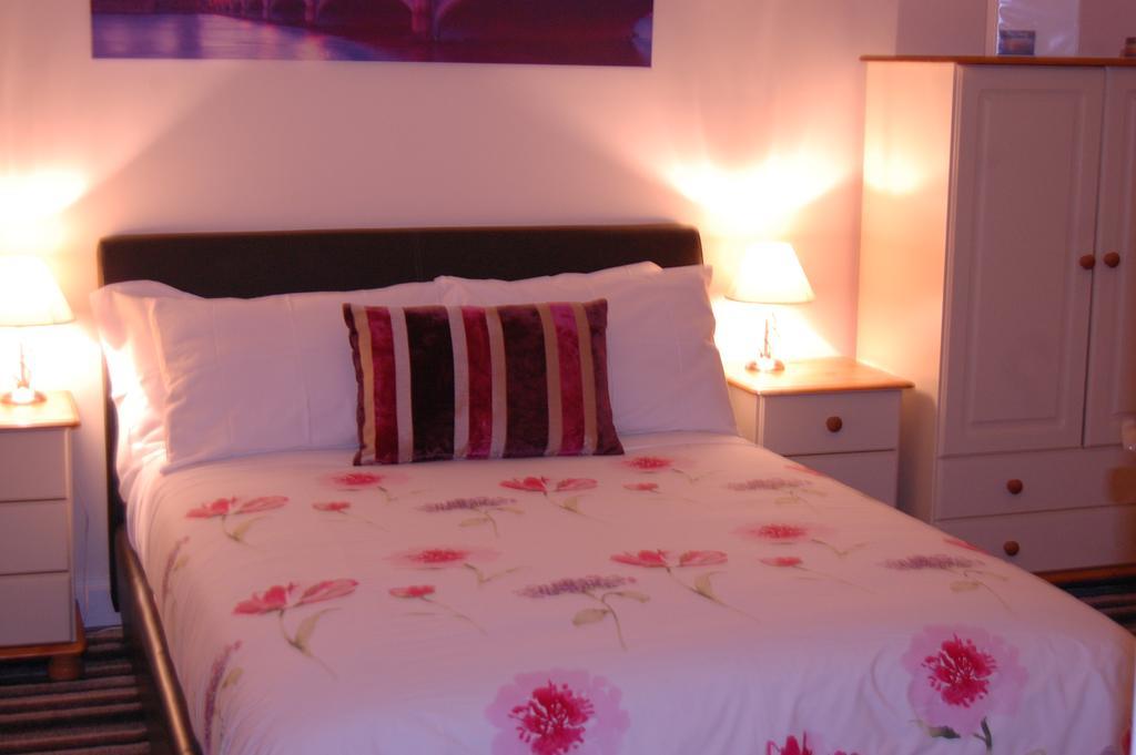 Bed and Breakfast Dawn Break Largs Pokoj fotografie
