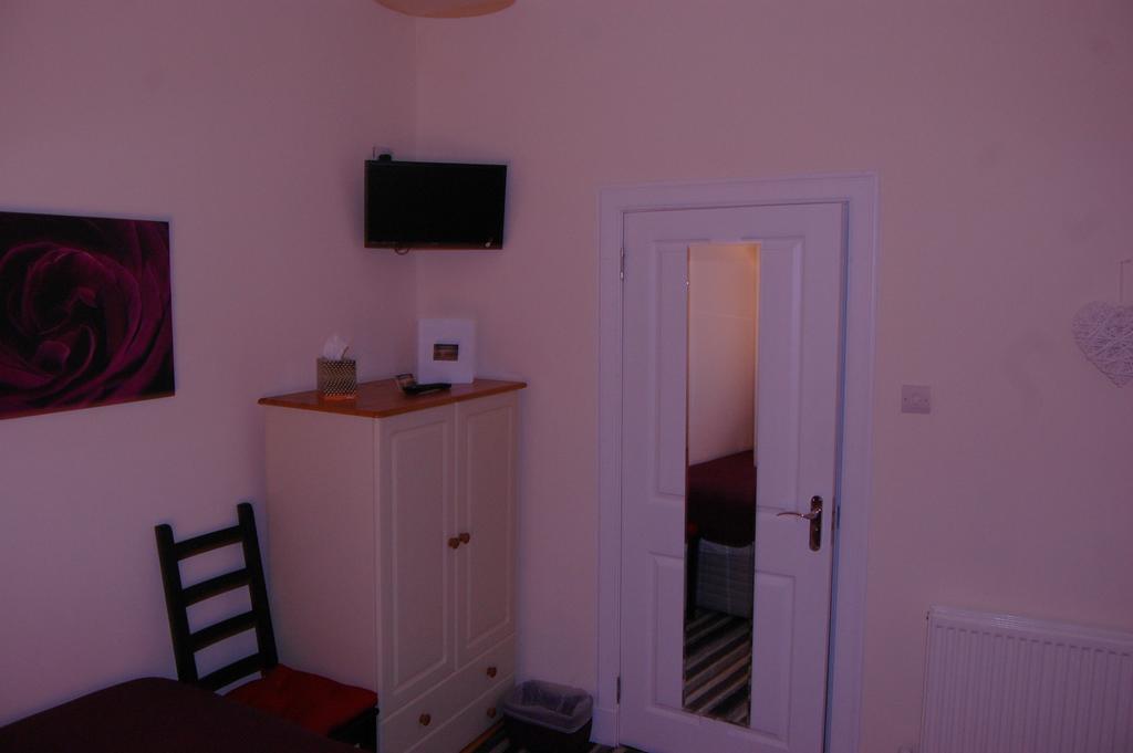 Bed and Breakfast Dawn Break Largs Pokoj fotografie