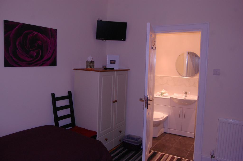 Bed and Breakfast Dawn Break Largs Pokoj fotografie